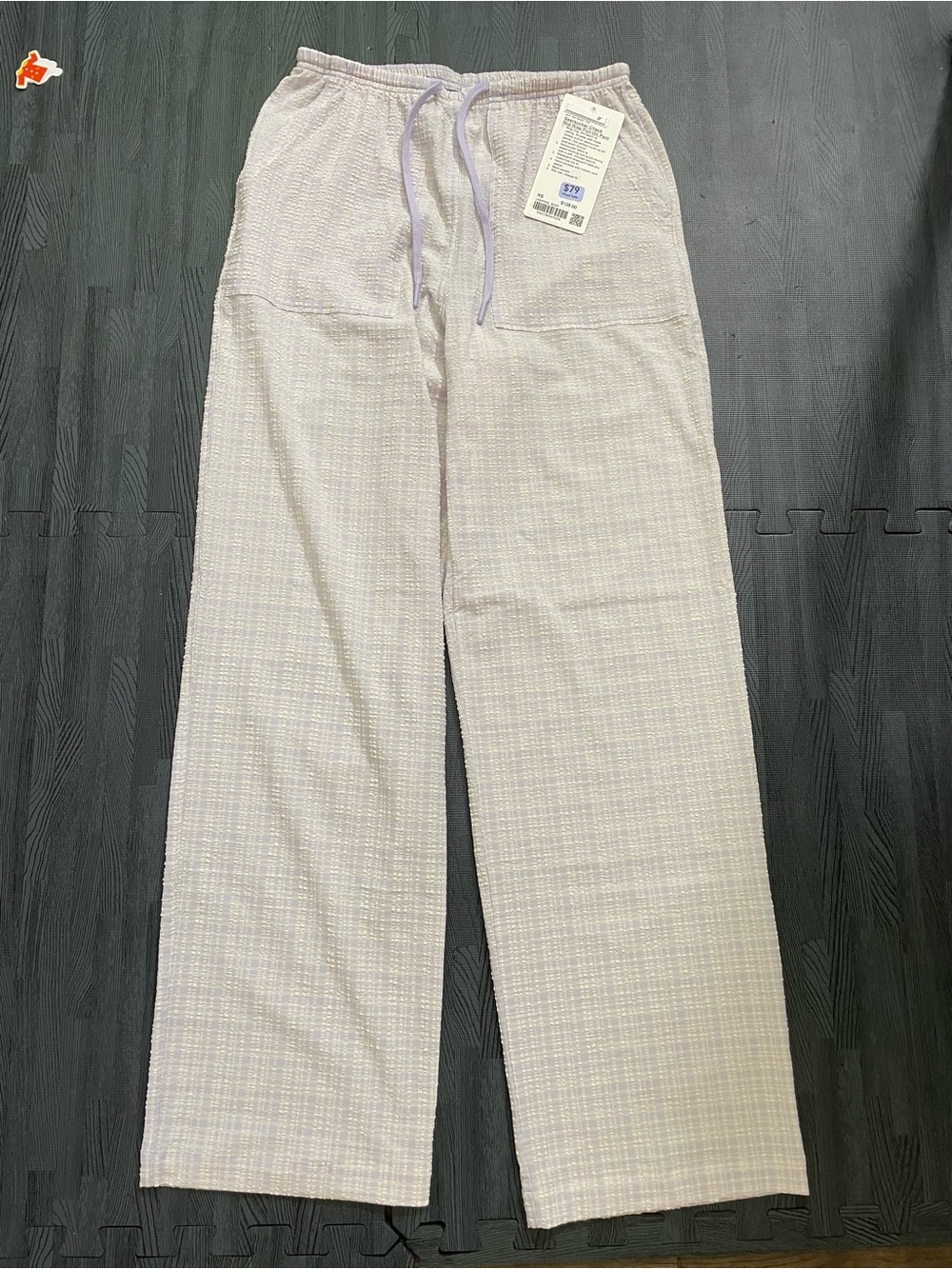 Lululemon women’s seersucker check mid-rise pull-on pant